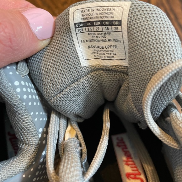 Baseball cleats - Picture 3 of 4